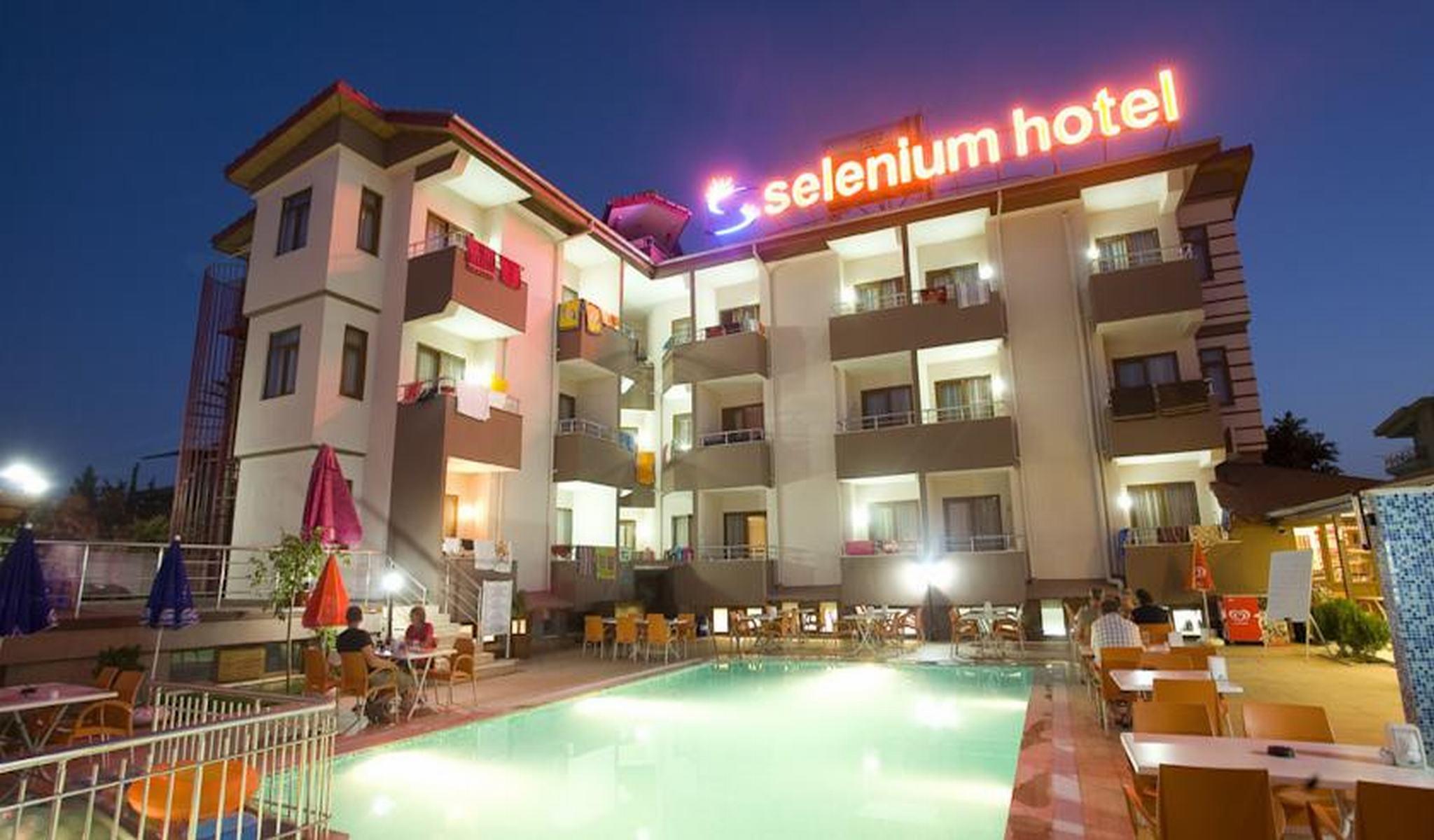 Selenium Hotel Sidé Extérieur photo