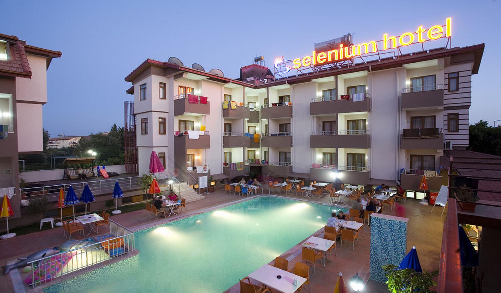 Selenium Hotel Sidé Extérieur photo
