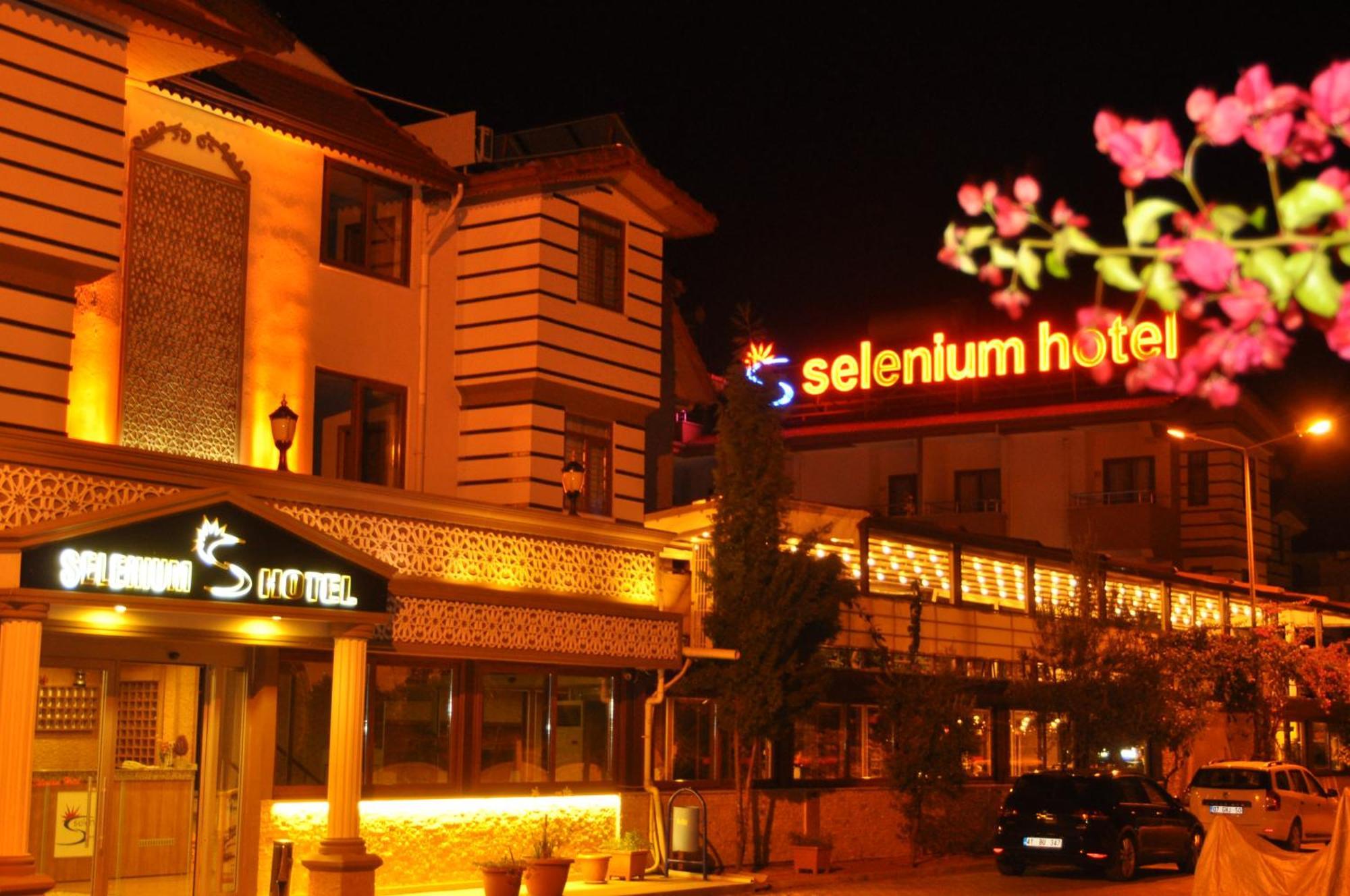 Selenium Hotel Sidé Extérieur photo