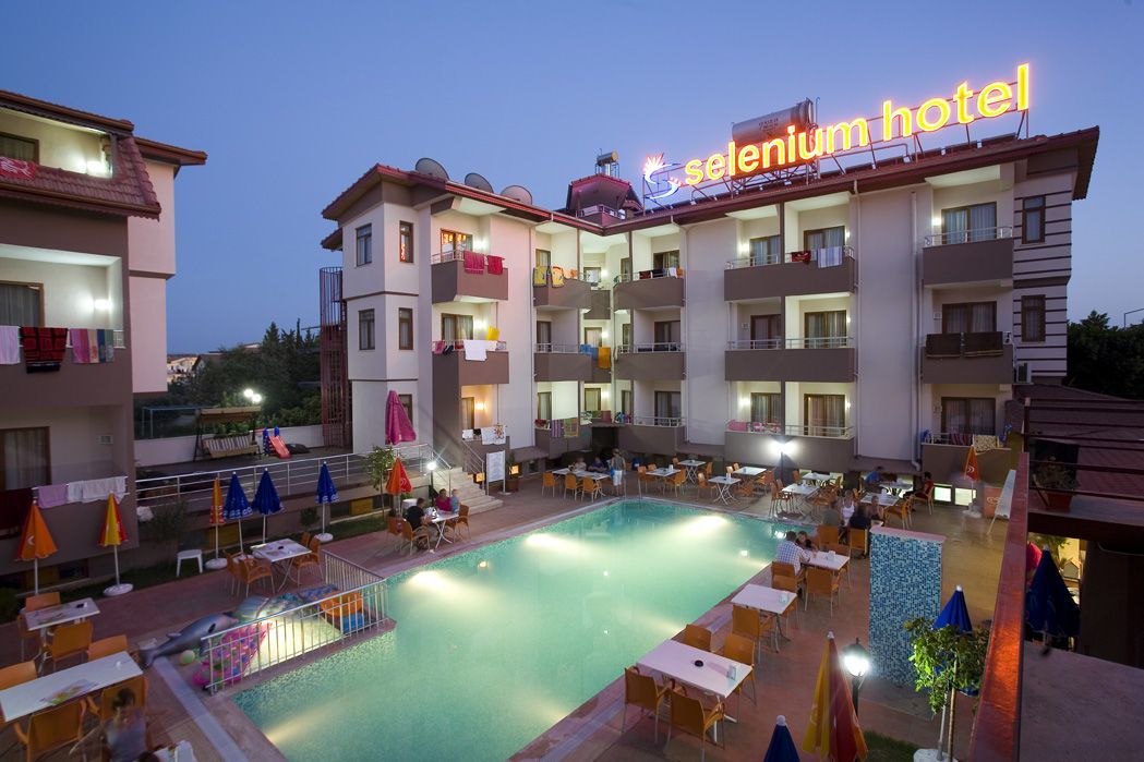 Selenium Hotel Sidé Extérieur photo