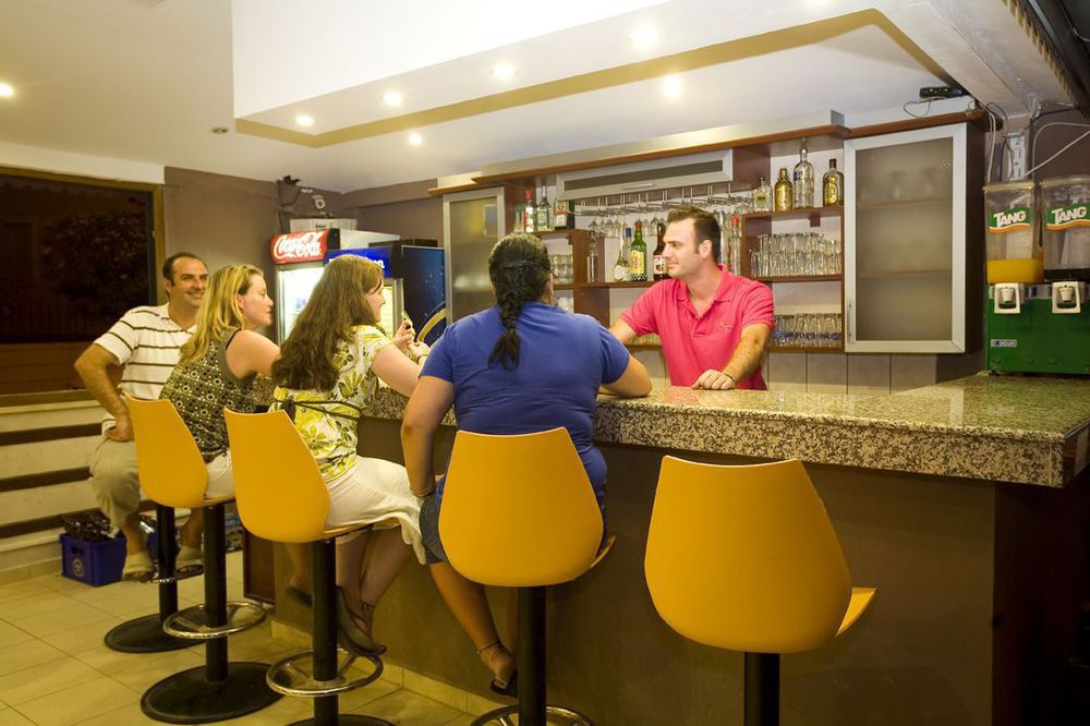 Selenium Hotel Sidé Extérieur photo